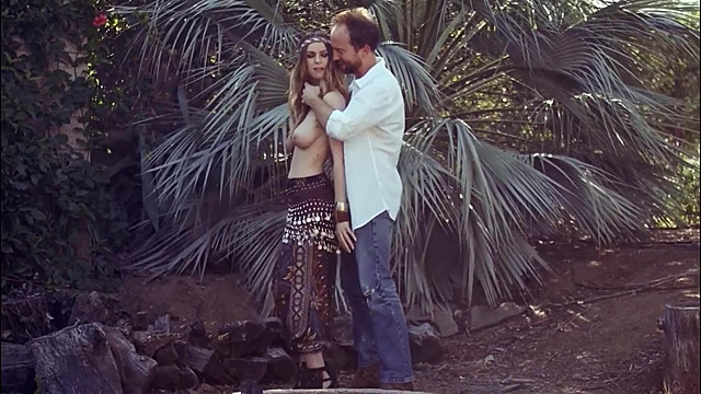 Holio Bungholio! Stella Cox