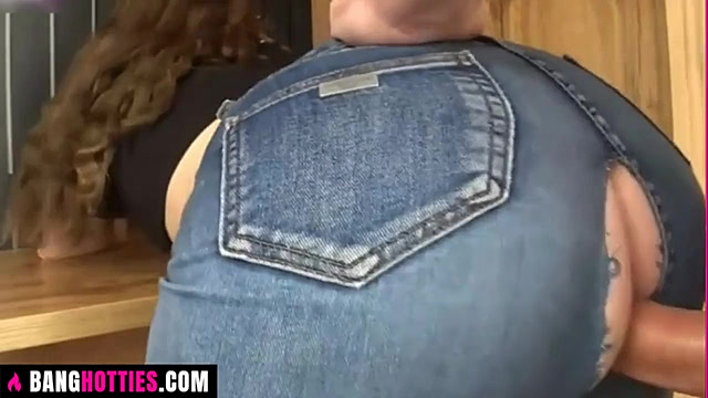 Hot Teen Stepdaughter Fucked Through a Hole in Jeans Pov Anny Walker