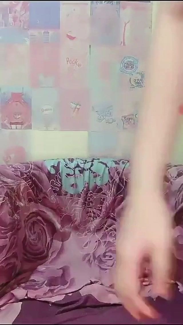 Desi Cute Girl Boobs and Pink Pussy Showing Her Boyfriend